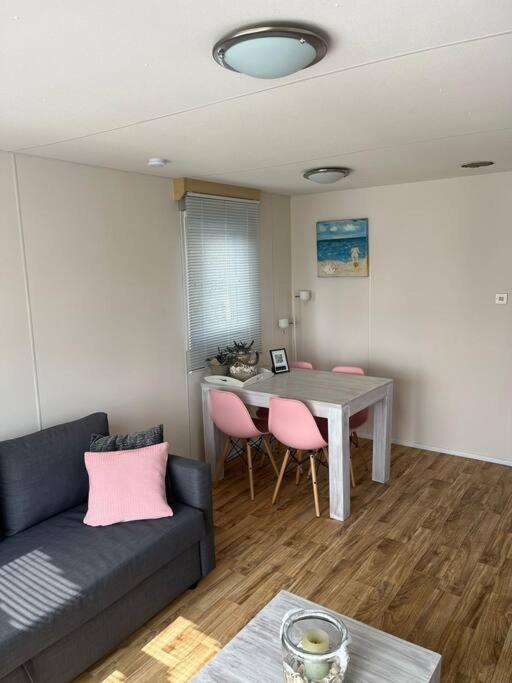 Chalet + Tiny House Nabij Strand Petten Exterior photo