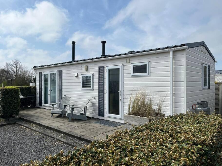 Chalet + Tiny House Nabij Strand Petten Exterior photo