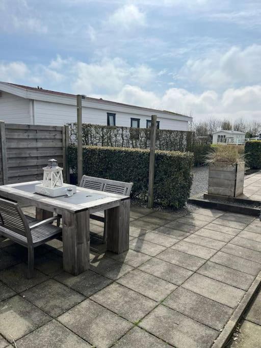 Chalet + Tiny House Nabij Strand Petten Exterior photo